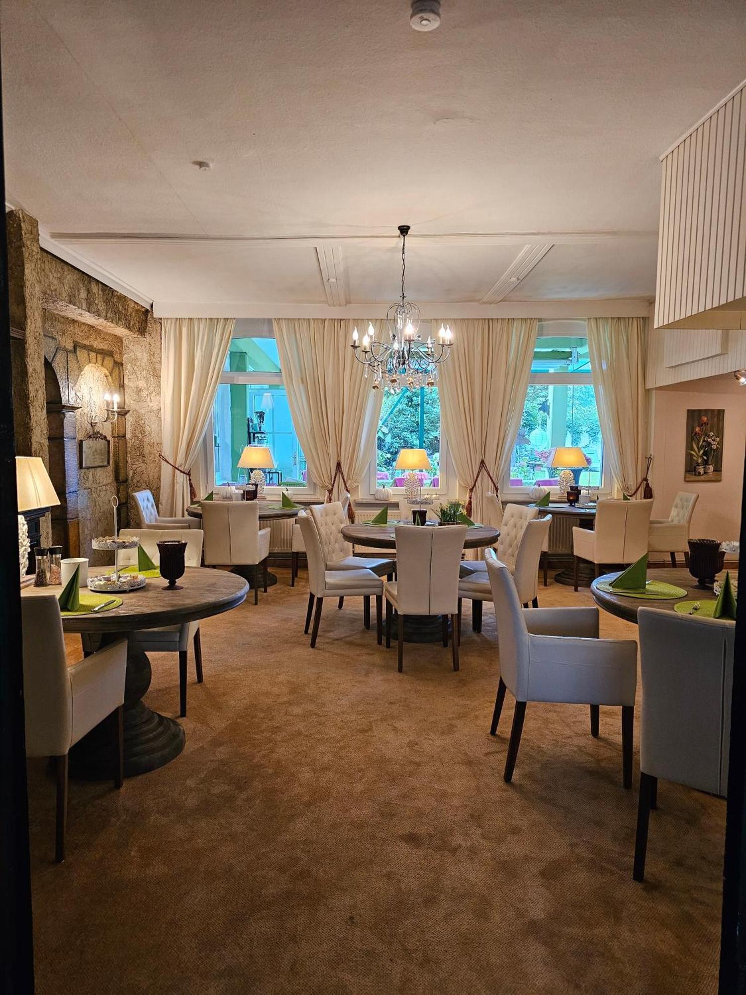 Schifferkrug Hotel & Weinstube เซลเลอ ภายนอก รูปภาพ